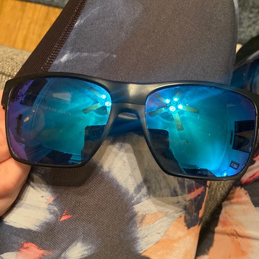 Oakley mens sunglasses